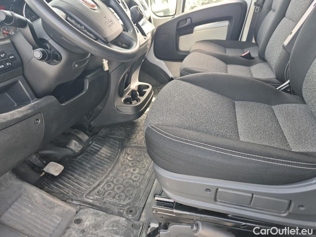  Fiat  Ducato FIAT  / 2014 / 4P / combi 35 Maxi 2.3 Mjet 110kW Combi Medio Alto #39