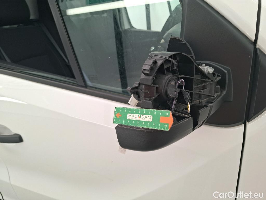  Renault  Trafic  Fourgon L2H1 3T Grand Confort 2.0 dCi 130CV BVM6 E6d #33