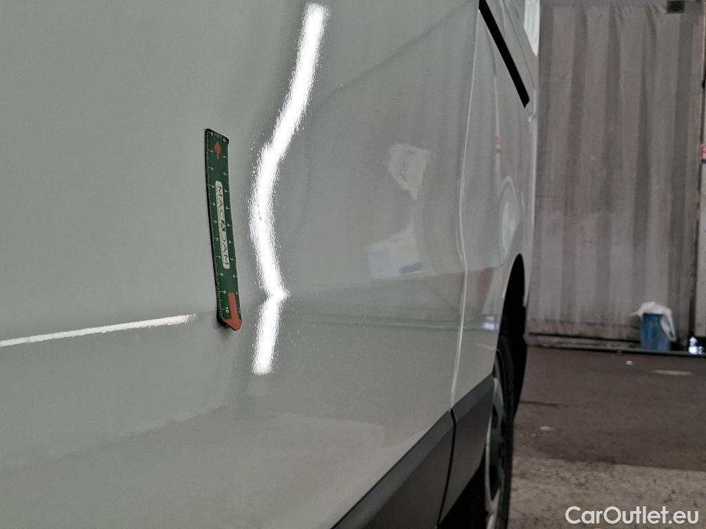  Renault  Trafic  Fourgon L2H1 3T Grand Confort 2.0 dCi 130CV BVM6 E6d #15