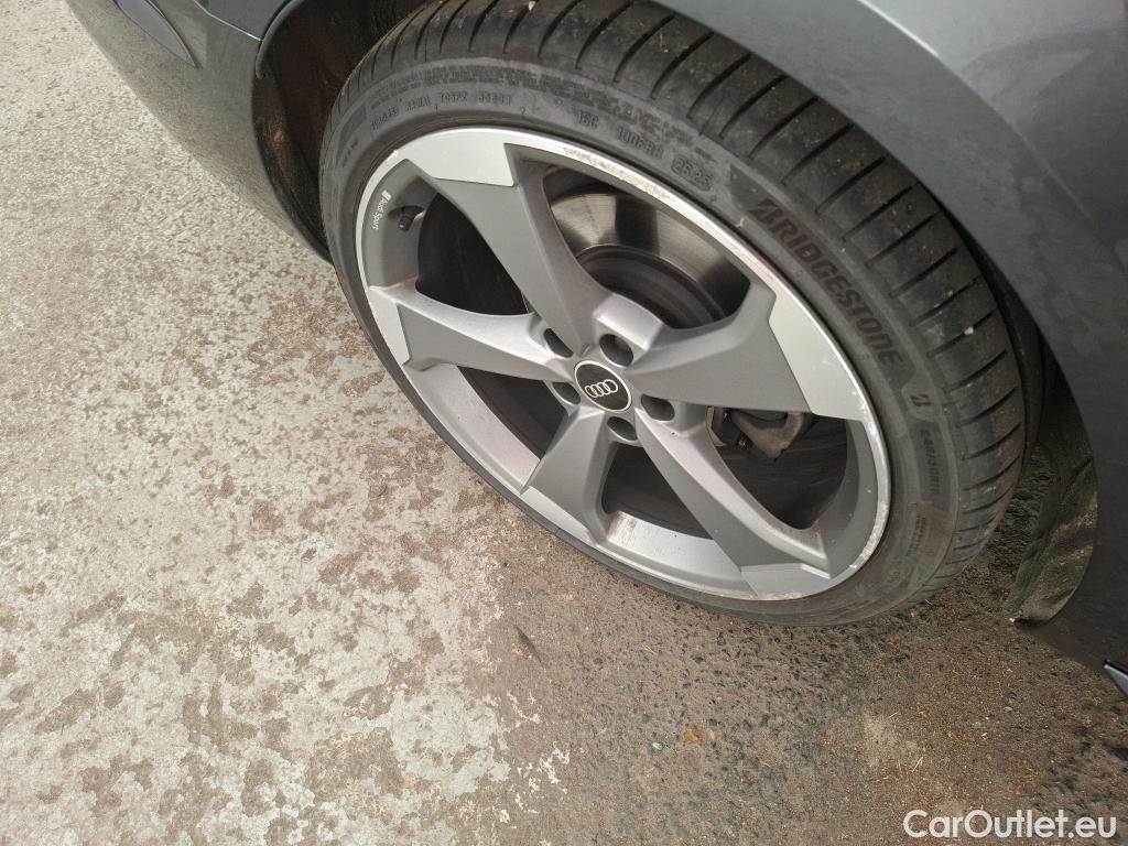  Audi  A4  Avant 30 TDI S Line 2.0 TDI 135CV BVA7 E6d #15