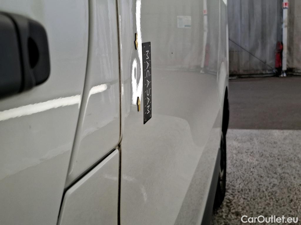  Renault  Trafic  Fourgon L1H1 3T Grand Confort 2.0 dCi 130CV BVM6 E6d #26