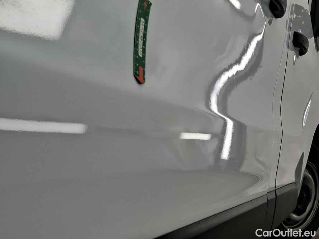  Renault  Trafic  Fourgon L2H1 3T Grand Confort 2.0 dCi 130CV BVM6 E6d #21