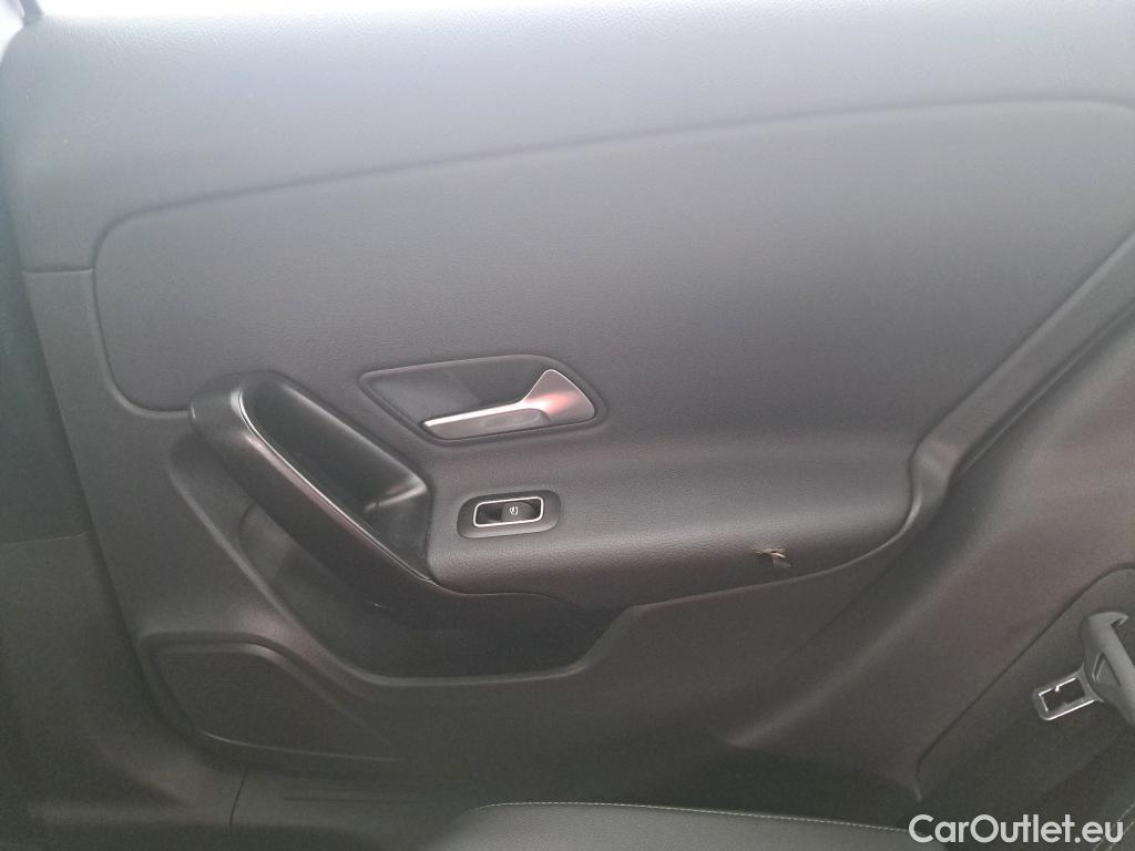  Mercedes  A-Klasse MERCEDES-BENZ Classe A Berline / 2018 / 4P / Berline A 200 d Business Line 8G-DCT #4
