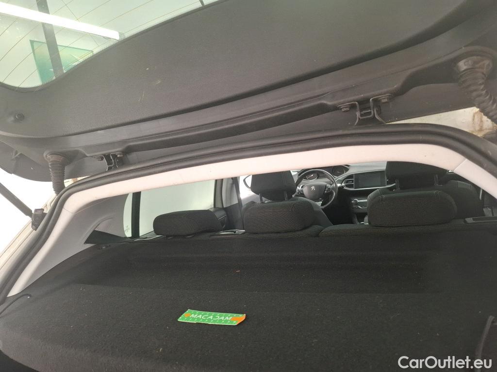  Peugeot  308  Allure 1.5 HDi 130CV BVA8 E6dT #32