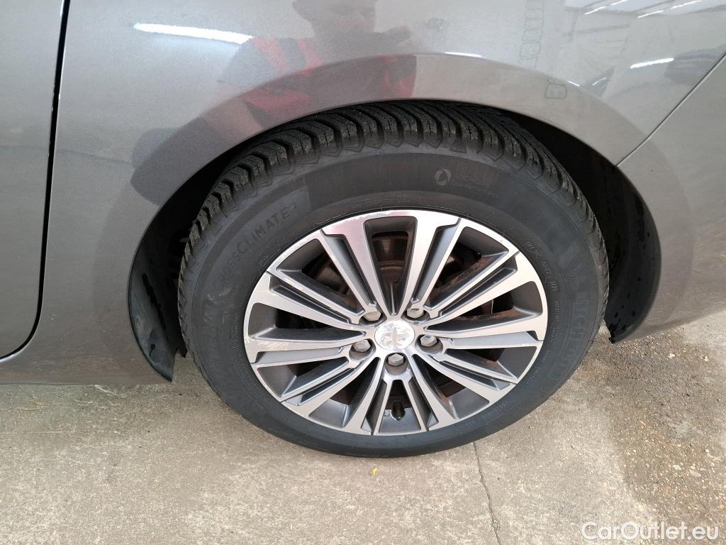  Peugeot  308  SW Allure Business 1.5 #31