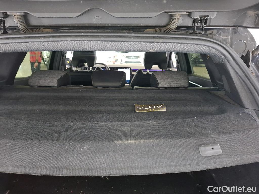  Renault  Austral RENAULT  / 2022 / 5P / Crossover TECHNO MILD HYBRID 160 AUTO #37