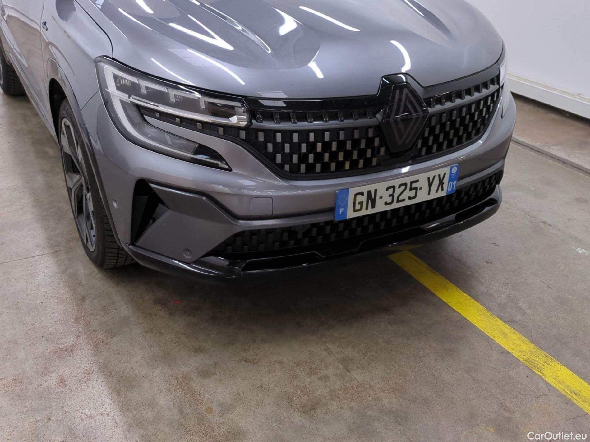  Renault  Austral RENAULT  / 2022 / 5P / Crossover TECHNO ESPRIT ALPINE MILD HYBRID 160 #19