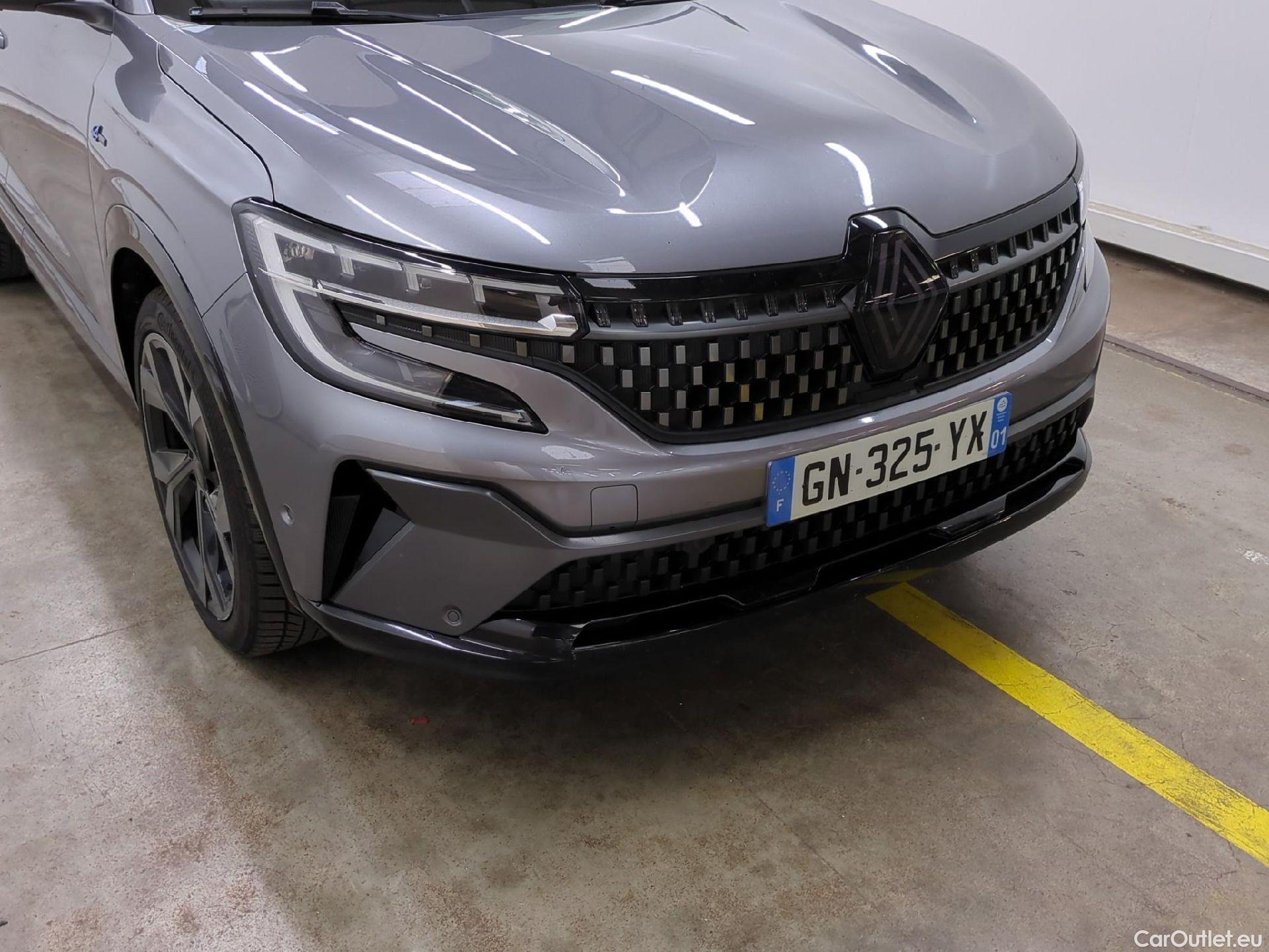  Renault  Austral RENAULT  / 2022 / 5P / Crossover TECHNO ESPRIT ALPINE MILD HYBRID 160 #16