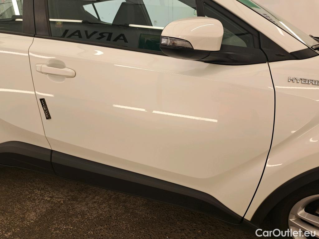  Toyota  C-HR TOYOTA  / 2016 / 5P / SUV 1.8 Hybride 122 Dynamic Business Stage A #5