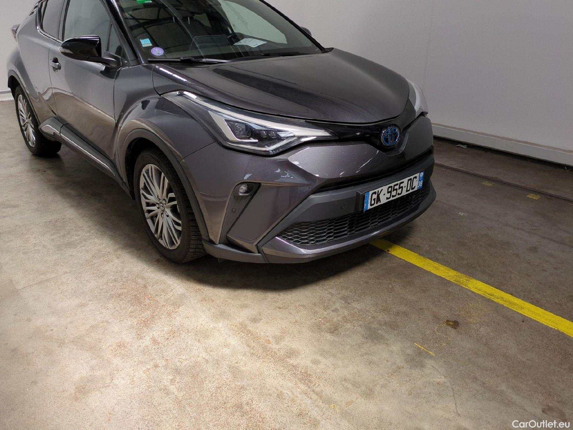  Toyota  C-HR TOYOTA  / 2016 / 5P / SUV 1.8 HYBRIDE 122 DISTINCTIVE #60