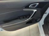  KIA  Cee'd KIA  SW 1.5 T-GDI 160KM 6MT L 5d #32
