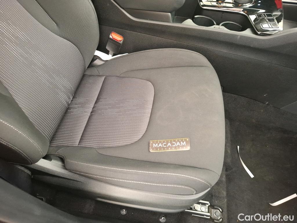  KIA  Sportage KIA  / 2021 / 5P / SUV 1.6 T-GDI 265 PHEV AUTO 4WD ACTIVE #49