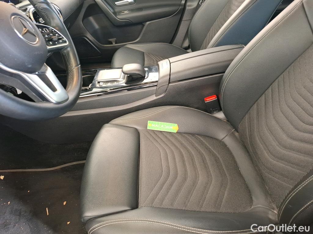 Mercedes  A-Klasse MERCEDES-BENZ Classe A Berline / 2018 / 4P / Berline A 180 d Business Line 8G-DCT #11