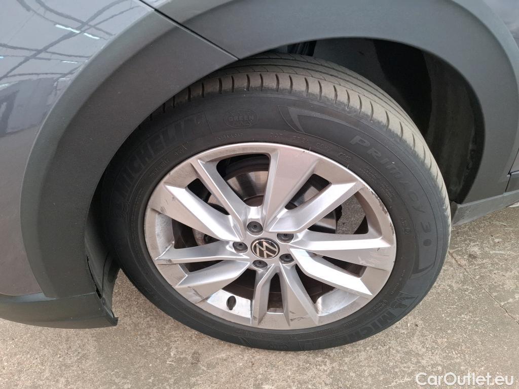  Volkswagen  Taigo VOLKSWAGEN  / 2021 / 5P / SUV 1.0 TSI 110 DSG Life #9