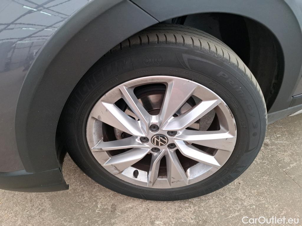  Volkswagen  Taigo VOLKSWAGEN  / 2021 / 5P / SUV 1.0 TSI 110 DSG Life #3