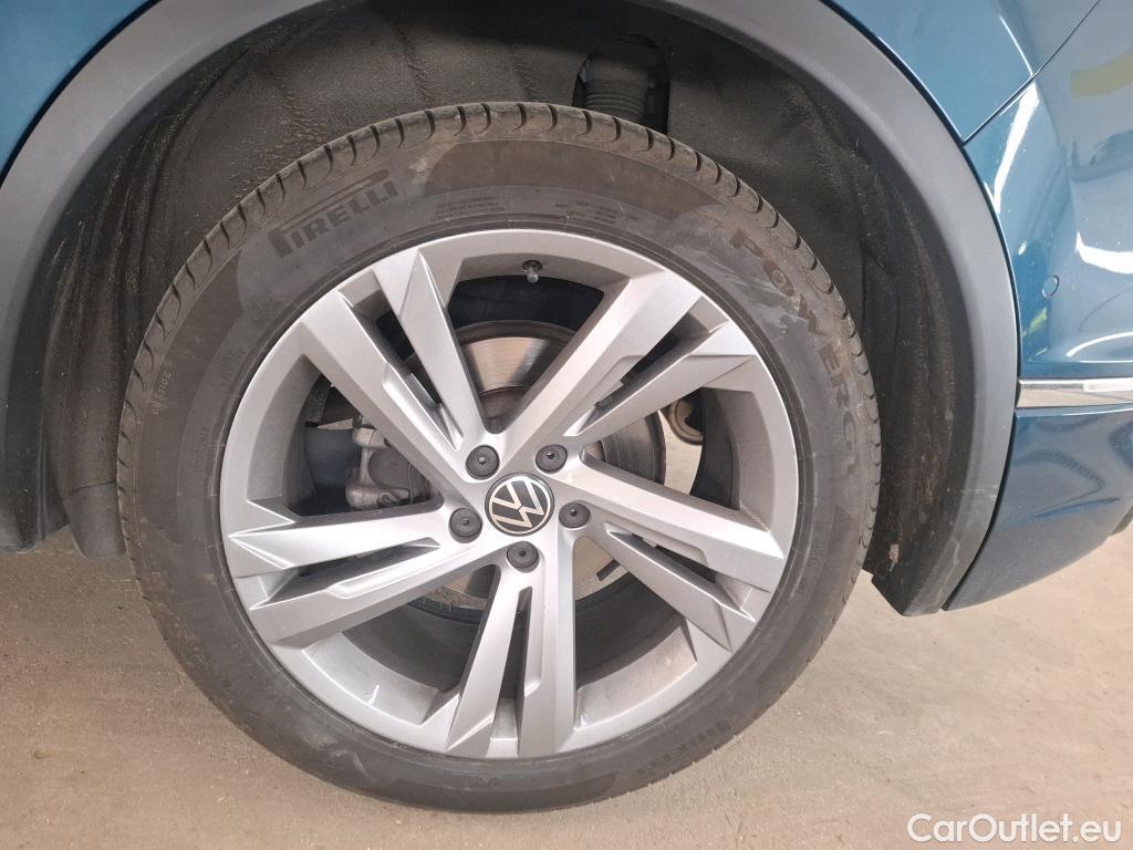  Volkswagen  Tiguan VOLKSWAGEN  / 2020 / 5P / SUV 1.5 TSI 150 DSG7 R-Line. #20