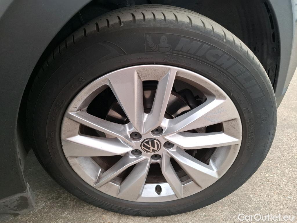  Volkswagen  Taigo VOLKSWAGEN  / 2021 / 5P / SUV 1.0 TSI 110 DSG Life #27