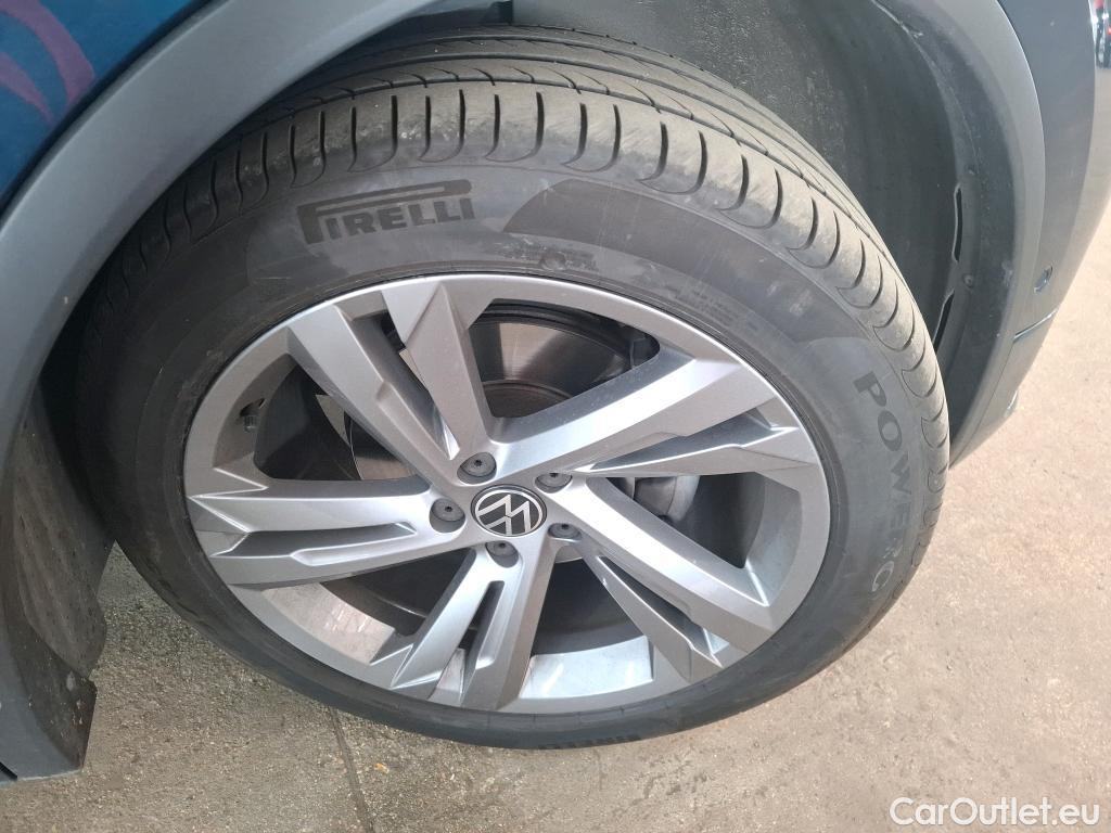  Volkswagen  Tiguan VOLKSWAGEN  / 2020 / 5P / SUV 1.5 TSI 150 DSG7 R-Line. #1