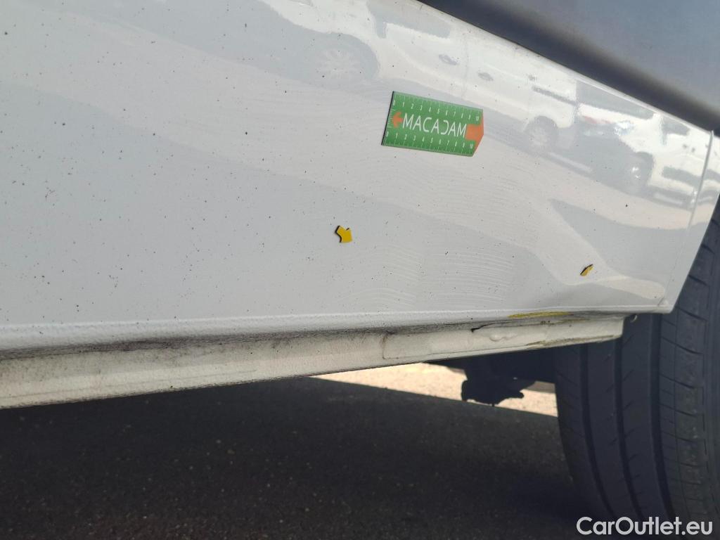  Renault  Master  III Fourgon L3H2 3 5 Grand Confort dCi 135CV BVM6 E6dT #6