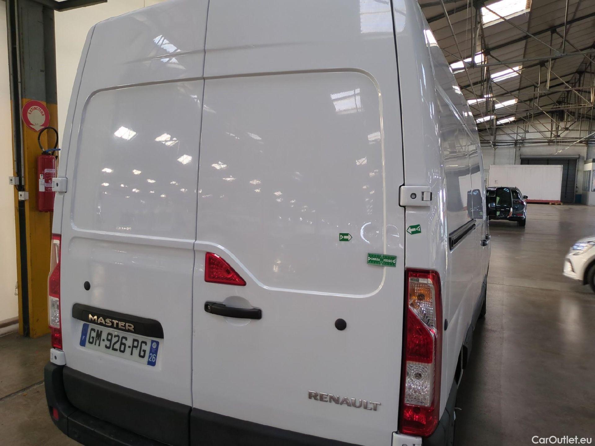  Renault  Master  III Fourgon L2H2 3 3 Grand Confort dCi 135CV BVM6 E6d #18