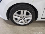  Renault  Clio RENAULT  / 2019 / 5P / BERLINA 1.0 TCE 66KW ZEN #58