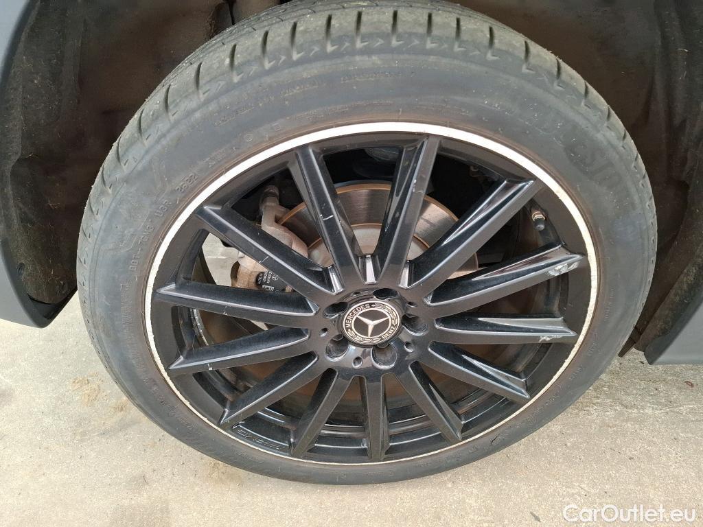  Mercedes  GLA MERCEDES-BENZ  / 2020 / 5P / SUV 1.3  250 e AMG LINE DCT #34