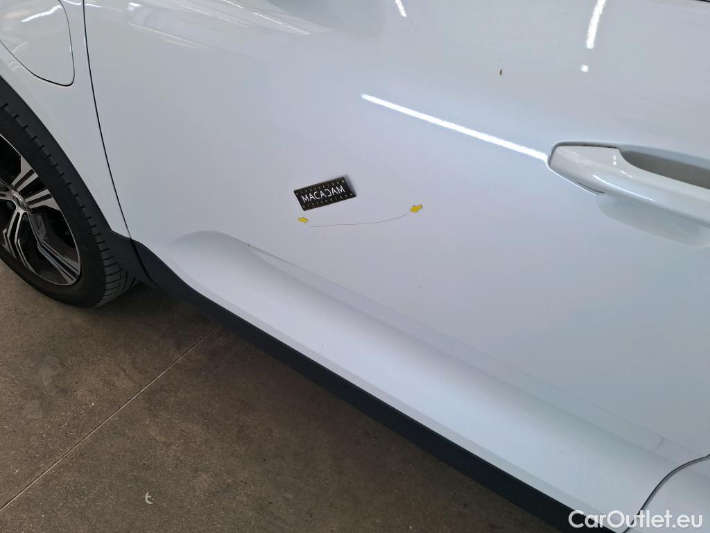  Volvo  XC 40 VOLVO XC40 / 2017 / 5P / SUV Recharge T4 211 DCT7 Inscription Busi #3