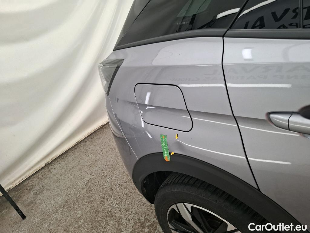  Peugeot  3008  Allure 1.2 PureTech 130CV BVM6 E6d #1