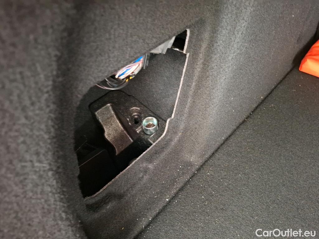  Bmw  Serie 1 1 Berline 116 d Business Design 1.5 115CV BVA7 E6d #4