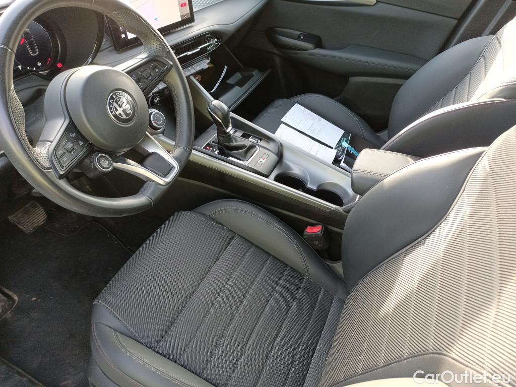  Alfa Romeo  TONALE Alfa Romeo  / 2022 / 5P / todoterreno 1.5 MHEV GASOLINA 130 CV SPRINT FWD #8