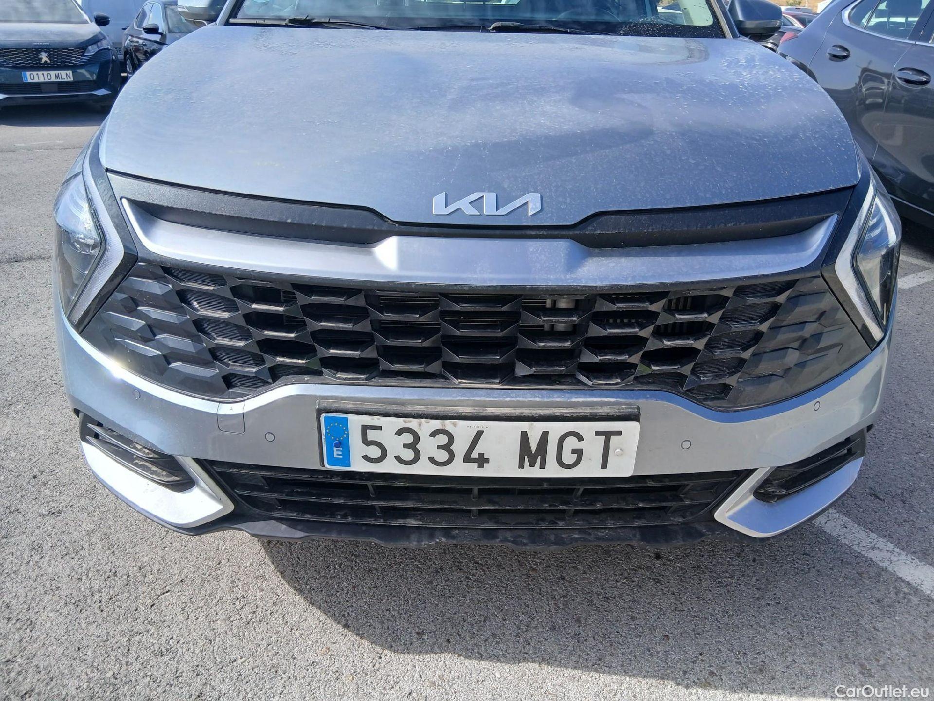  KIA  Sportage KIA  / 2022 / 5P / todoterreno 1.6 CRDi 85kW (115CV) Drive 4X2 #4