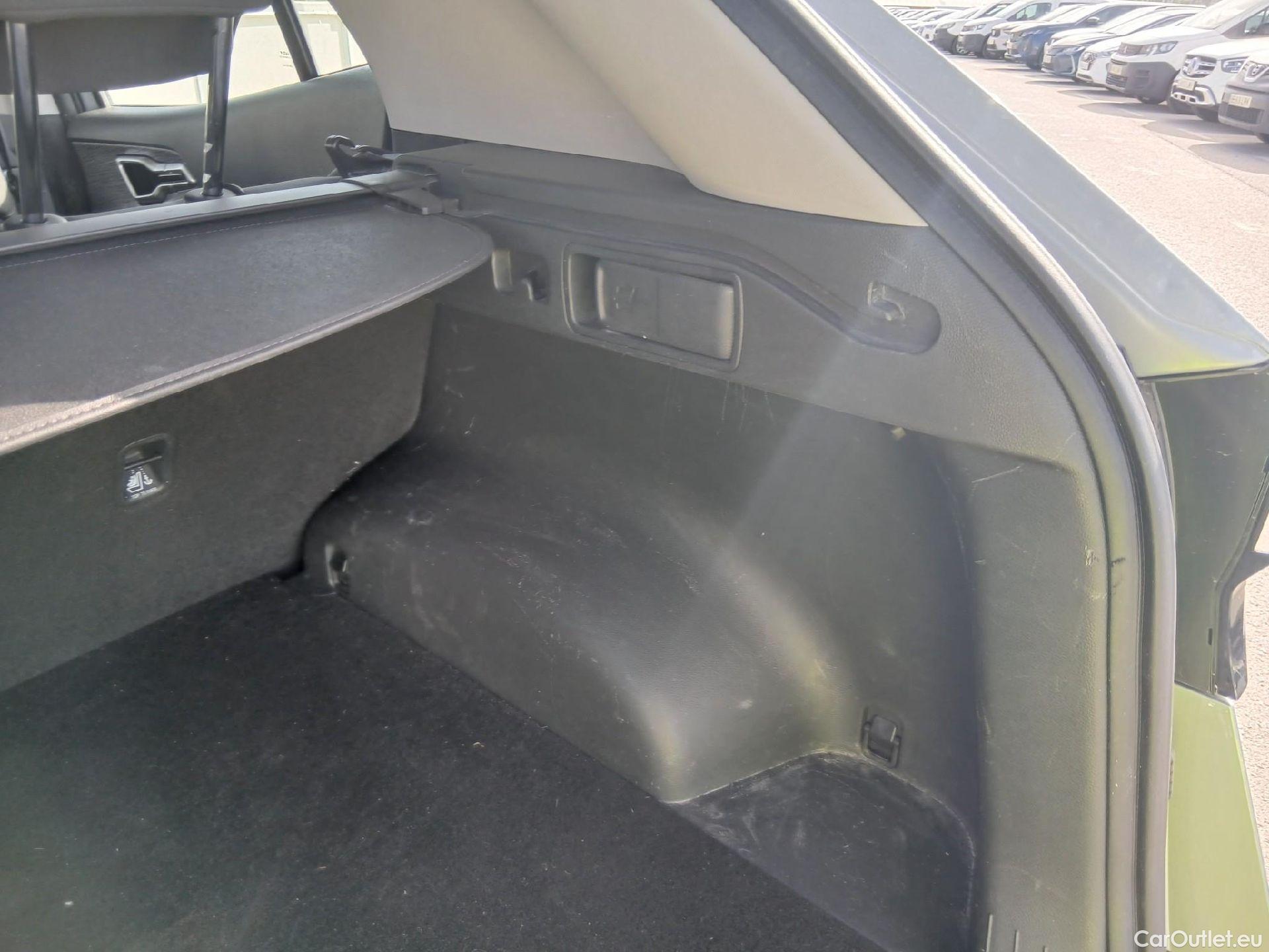  KIA  Sportage KIA  / 2022 / 5P / todoterreno 1.6 CRDi 85kW (115CV) Drive 4X2 #22