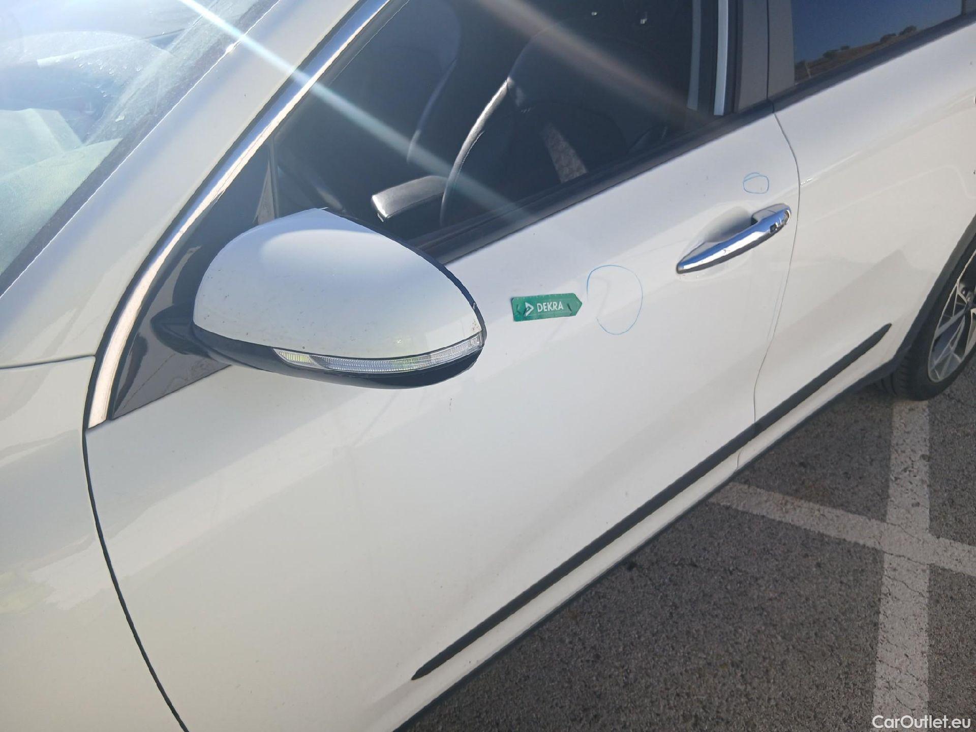  KIA  Niro KIA  / 2019 / 5P / crossover 1.6 GDi HEV 104kW (141CV) Emotion (AC) #16