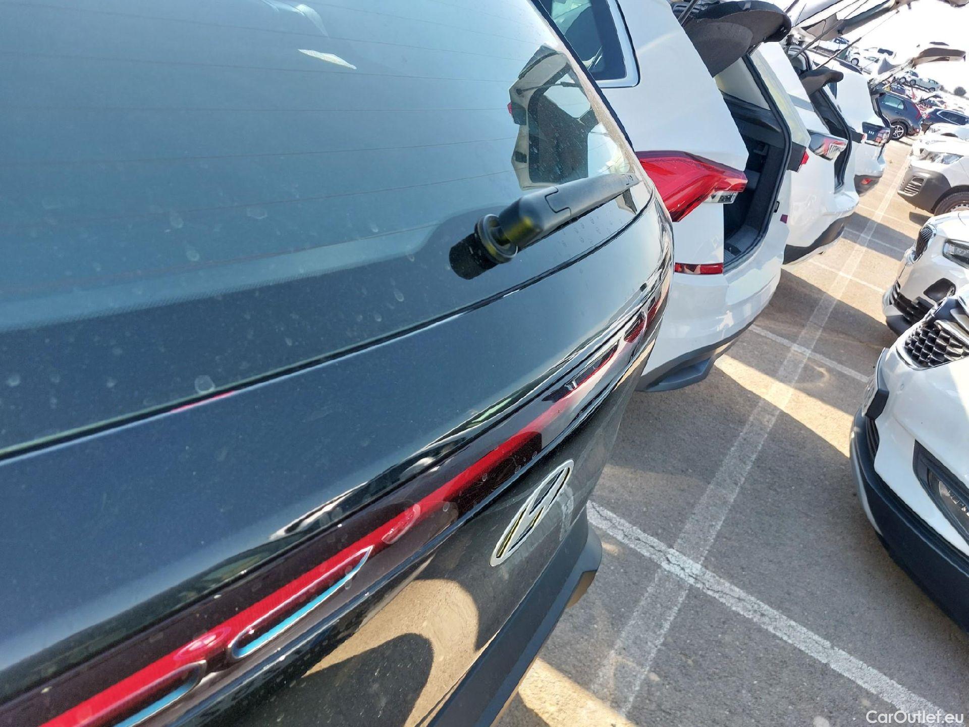  Hyundai  Konna HYUNDAI Kona / 2023 / 5P / todoterreno 1.6 GDI HEV Maxx DCT #6