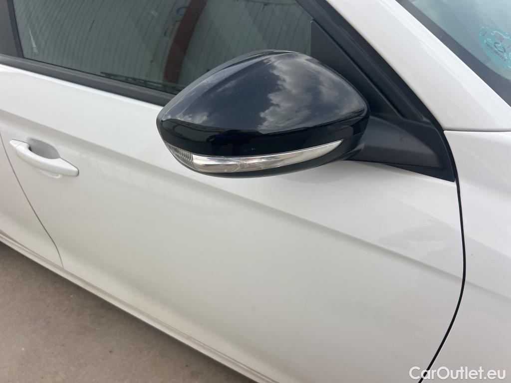  Opel  Corsa OPEL  / 2019 / 5P / berlina con portón 1.2T XHL 74kW (100CV) Edition (AC) #17