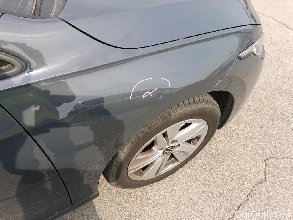  Volkswagen  Golf  VIII Berlina Life eTSI 1.0 TSI 110CV AT7 E6d #11