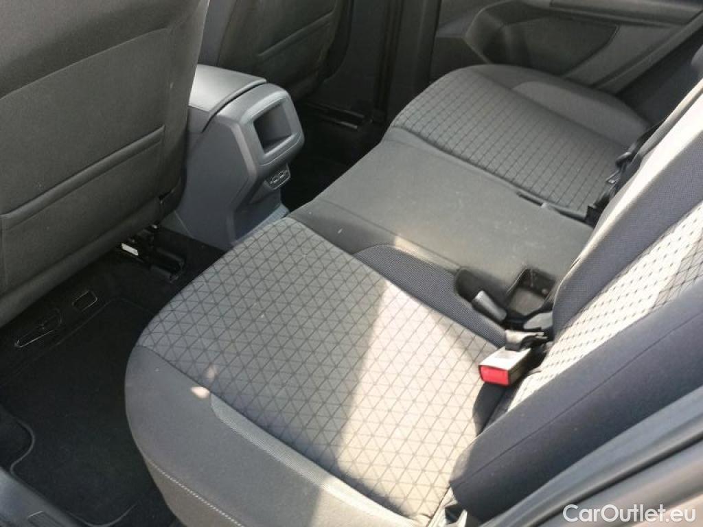  Volkswagen  T-CROSS VOLKSWAGEN  / 2018 / 5P / todoterreno Advance 1.0 TSI 85kW (115CV) DSG (AC) #9