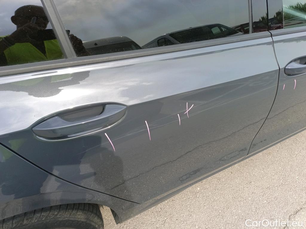  Volkswagen  Golf  VIII Berlina Life eTSI 1.0 TSI 110CV AT7 E6d #7