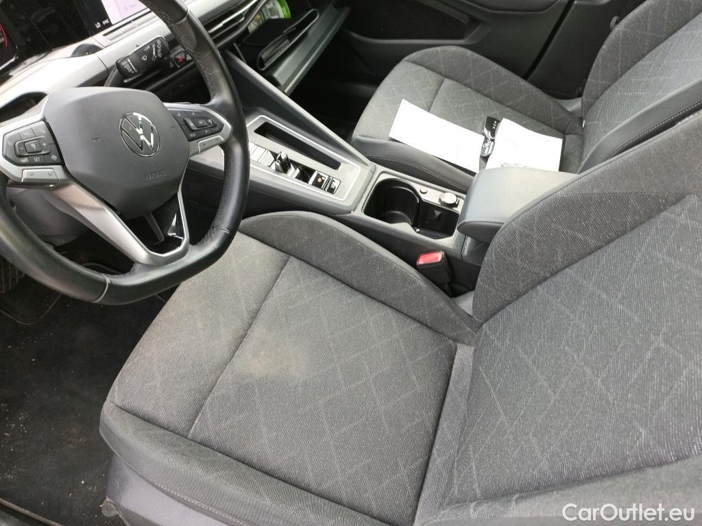  Volkswagen  Golf  VIII Berlina Life eTSI 1.0 TSI 110CV AT7 E6d #18