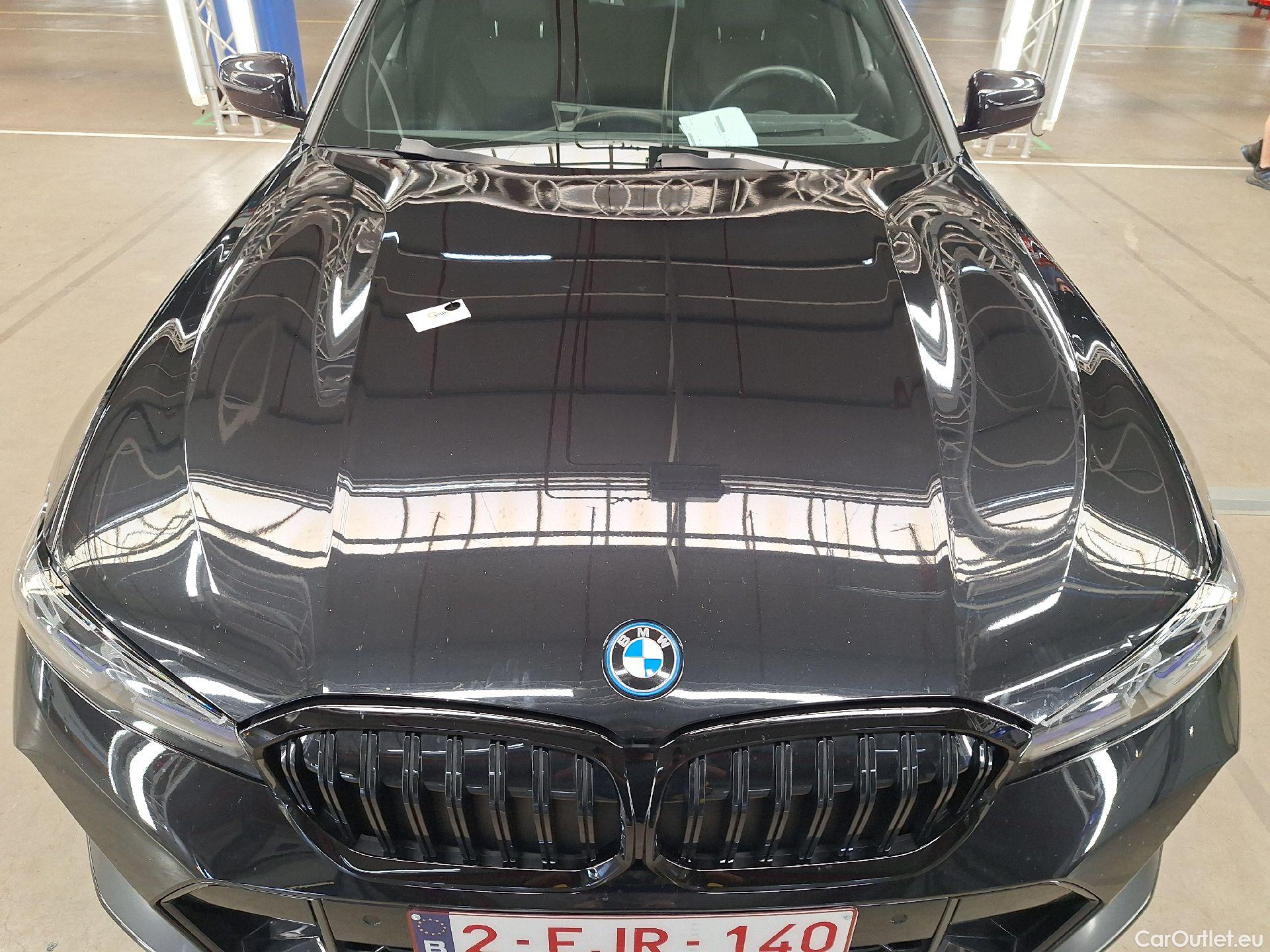  Bmw  Serie 3 BMW, 3-serie T FL'22 PHEV, BMW 3 Reeks Touring 330e xDrive (215 kW) 5d #1