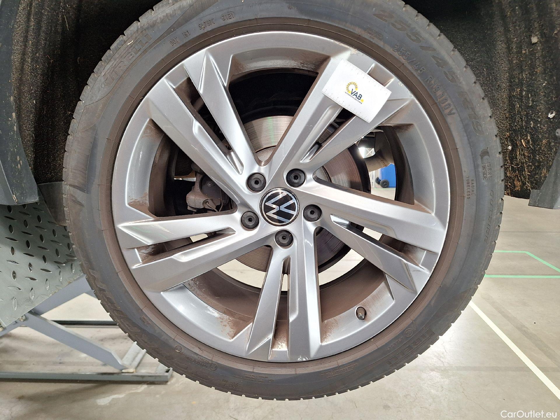  Volkswagen  Tiguan VW,  Alls FL'21, Volkswagen  Allspace 2.0 TDI DSG R-Line Busi 7pl #47