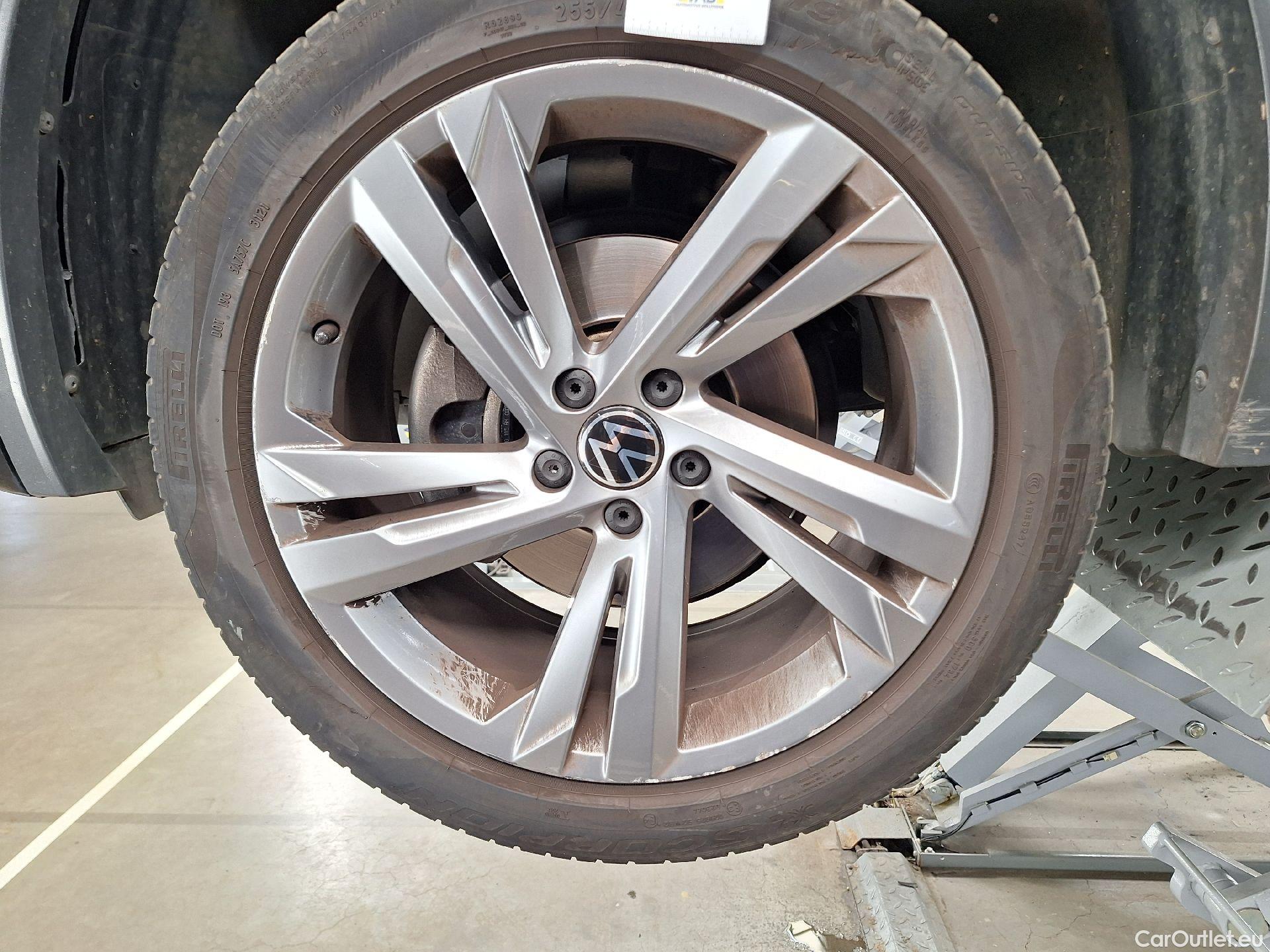  Volkswagen  Tiguan VW,  Alls FL'21, Volkswagen  Allspace 2.0 TDI DSG R-Line Busi 7pl #45