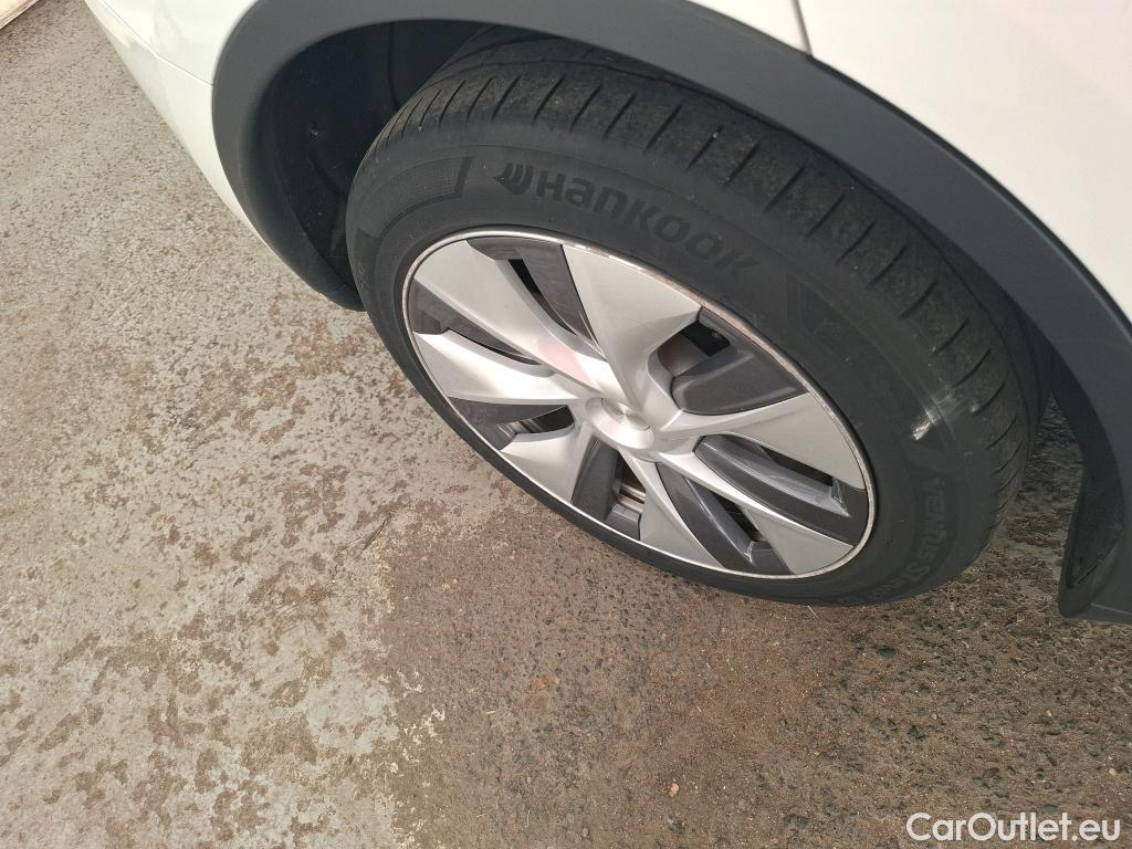  Tesla  Model Y TESLA  / 2020 / 5P / SUV Grande Autonomie Dual-Motor AWD #63