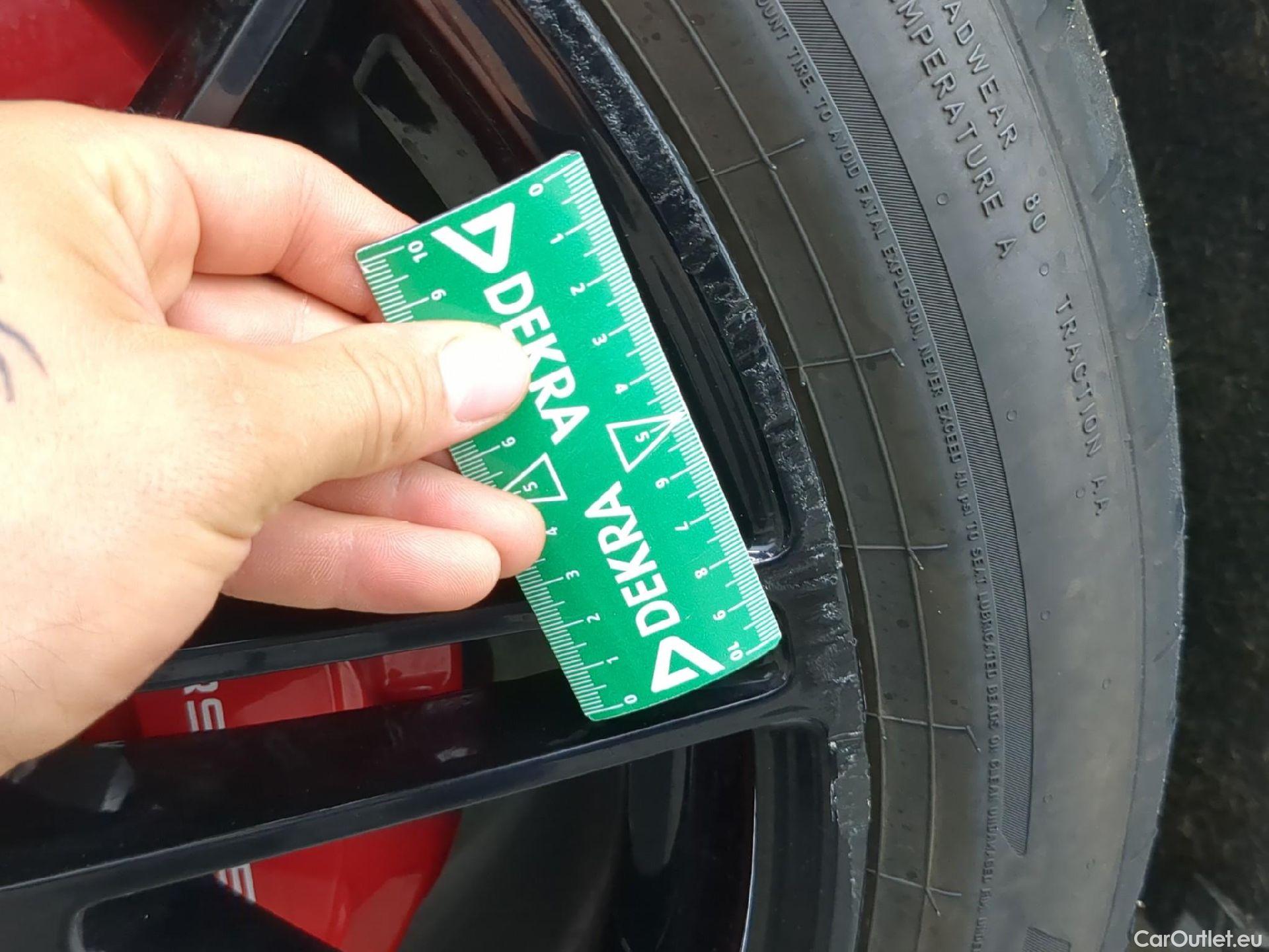  Porsche  Macan  Electric Turbo 100kWh BVA #7