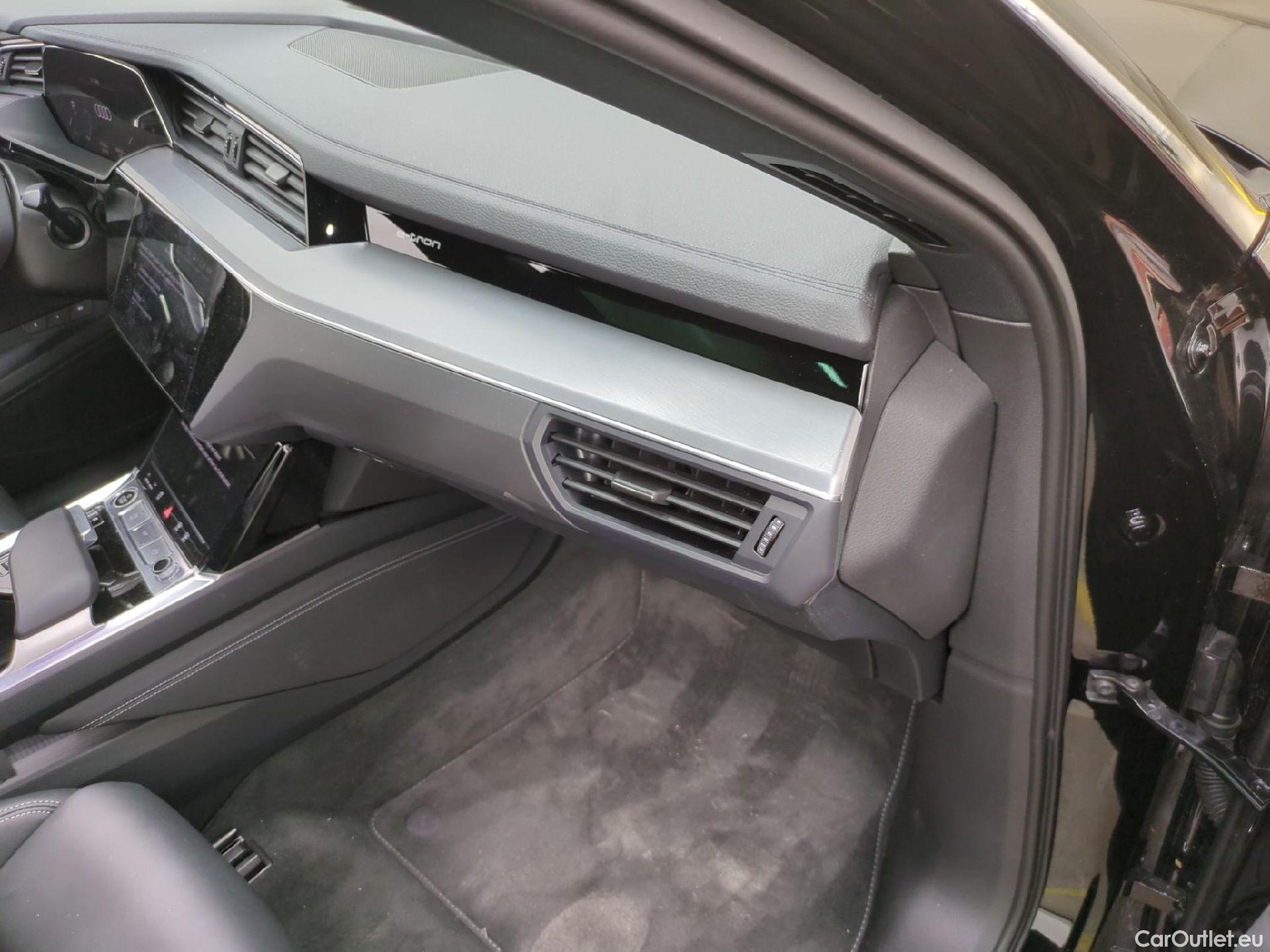  Audi  Q8  Sportback e-tron 55 quattro S line BVA #1