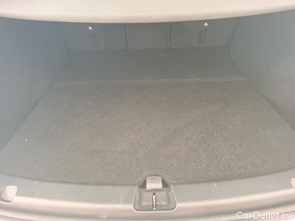 Tesla  Model Y TESLA  / 2020 / 5P / SUV Grande Autonomie Dual-Motor AWD #45
