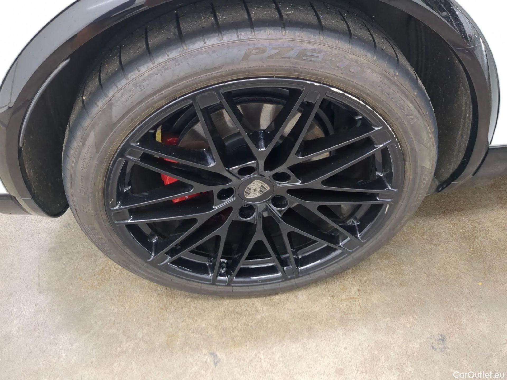  Porsche  Macan  Electric Turbo 100kWh BVA #8