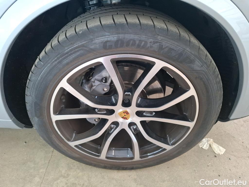  Porsche  Cayenne PORSCHE  Coupé / 2019 / 5P / SUV 3.0 V6 E-HYBRID AUTO #27