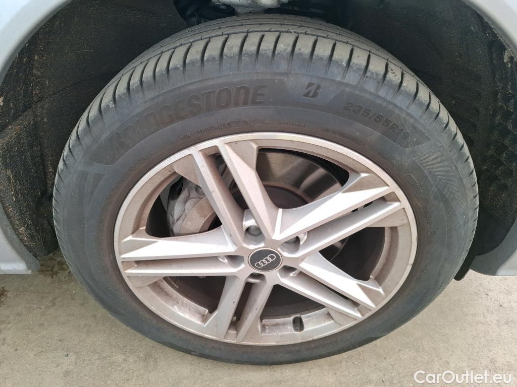  Audi  Q5 AUDI  / 2020 / 5P / SUV 50 TFSI e 299 QTT S TRONIC 7 S LINE #44
