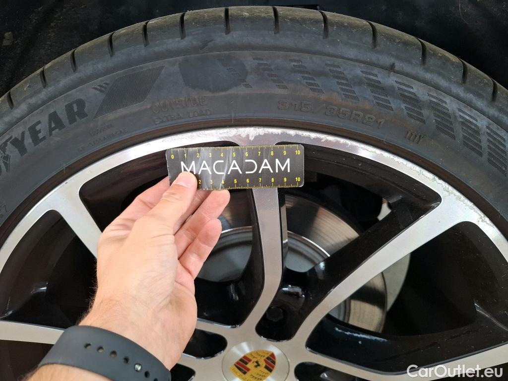  Porsche  Cayenne PORSCHE  Coupé / 2019 / 5P / SUV 3.0 V6 E-HYBRID AUTO #17